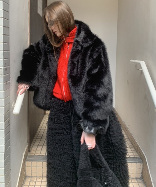 QutieFrash ファーコート 黒×赤 LONSLAN】ボリュームフェイクファーコート LON24a148-ファッション通販