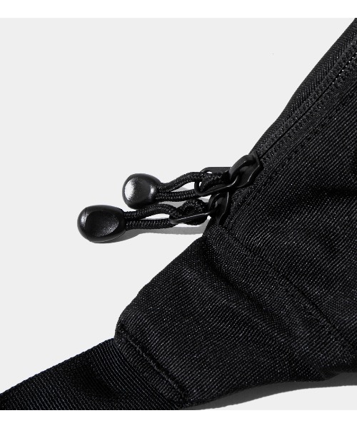 APPLEBUM（アップルバム）の「Logo Waist Bag（ボディバッグ/ウエストポーチ・メンズ・ブラック・FREE）」の3枚目の写真