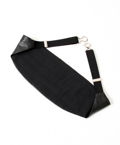 5351 POUR LES HOMMES（ゴーサンゴーイチプールオム）の「シープレザーカマーバンド（バンダナ/スカーフ・メンズ・ブラック・FREE）」の4枚目の写真