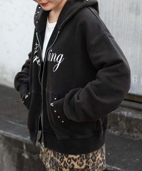 WEGO（ウィゴー）の「WEGO/ヴィンテージライクスタッズジップパーカー（パーカー・レディース・ブラウン/ブラック・FREE）」の10枚目の写真