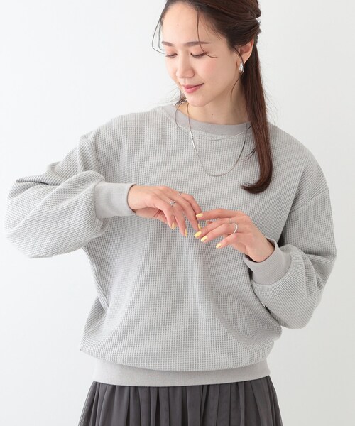 SHOO・LA・RUE(シューラルー)の「【洗える/S-LL/前後2WAY】きらっと光るラメが目を惹く ワッフルトップス(Tシャツ/カットソー・レディース・ライトグレー/オフホワイト/イエロー系その他・01/02/03/04)」の3枚目の写真