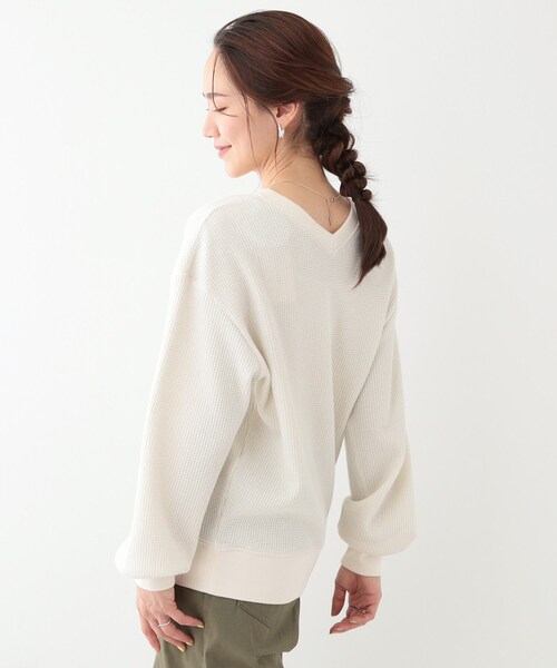 SHOO・LA・RUE(シューラルー)の「【洗える/S-LL/前後2WAY】きらっと光るラメが目を惹く ワッフルトップス(Tシャツ/カットソー・レディース・ライトグレー/オフホワイト/イエロー系その他・01/02/03/04)」の5枚目の写真