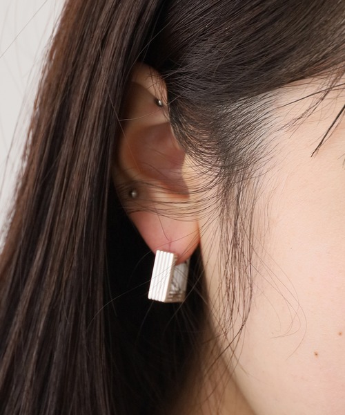 blatto(ブラット)の「blatto/ブラット デザイン ピアス 両耳用 bla-pierce-f001 U メンズ 秋物 秋服 2026年秋冬(ピアス(両耳用)・メンズ・グレー系その他/その他6/その他25/その他18/その他16/その他15/その他14/その他8/その他24/その他22/その他19/Z/Q/その他7/その他23/その他21/Silver/P/グレー系その他3/その他5/その他11/W/V/U/T/C/K/M/N/その他/その他17/その他26/その他28/その他29/B/G/I/R/Y/その他20/その他32/その他4/その他9/グレー系その他6/シルバー/A/H/J/O/その他13/その他31/その他33/グレー系その他7/シルバーグレー/E/F/S/その他2/その他3/その他34/その他35/その他1/グレー系その他2/グレー系その他5・FREE)」の6枚目の写真