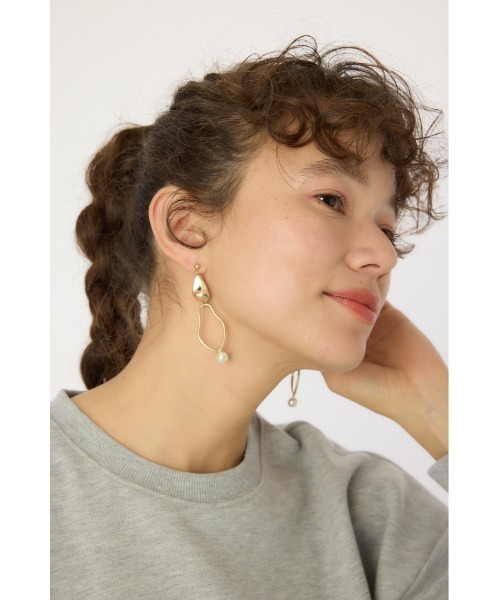 RODEO CROWNS WIDE BOWL（ロデオクラウンズワイドボウル）の「ティアドロップ フープミックスピアス（ピアス（両耳用）・レディース・シルバー/ゴールド・FREE）」の8枚目の写真