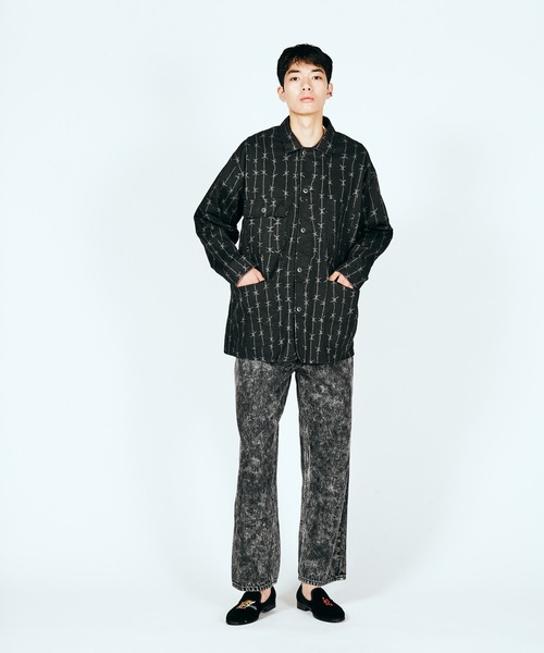 GUNG HO（ガンホー）の「GUNG HO / ガンホー DENIM TAPARED PANTS デニム テーパードパンツ ユーズド加工 ケミカルウォッシュ（デニムパンツ・メンズ・ブラック系その他/ブルー/ブラック/ライトブルー・SMALL/MEDIUM/LARGE/X-LARGE/X-SMALL）」の22枚目の写真