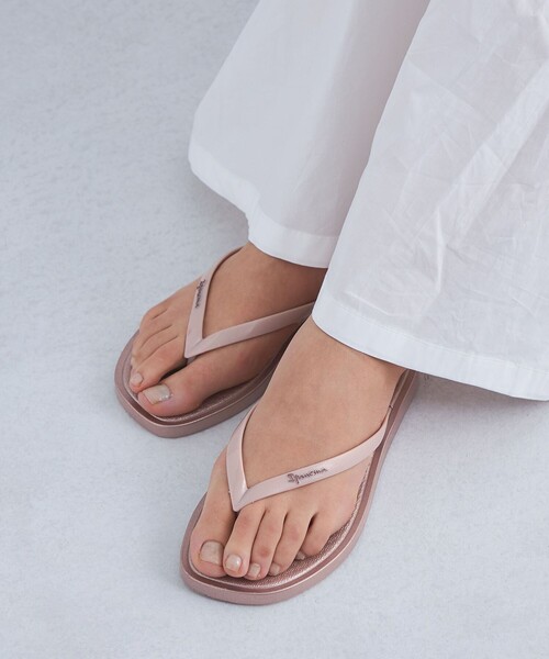 IPANEMA(イパネマ)の「【国内EXCLUSIVE】<Ipanema>SOLAR COLORS サンダル(サンダル・レディース・ブラック/オフホワイト/ライラック/ピンク・35/37/36)」の4枚目の写真