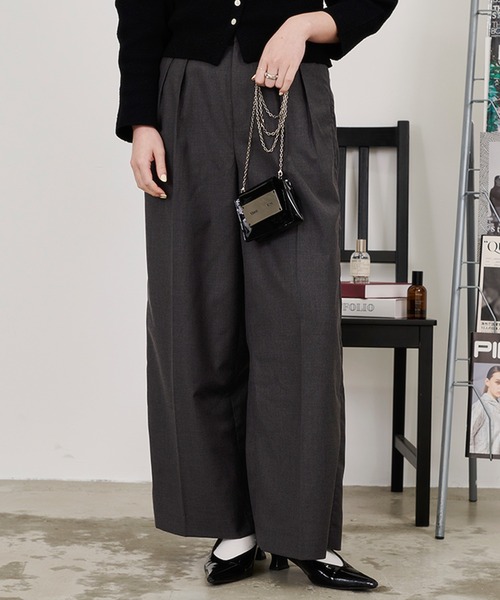 CavariA(キャバリア)の「インタックワイドパンツ(その他パンツ・レディース・チャコールグレー/ブラック/ネイビー/ブラウン・マルチサイズ)」の5枚目の写真