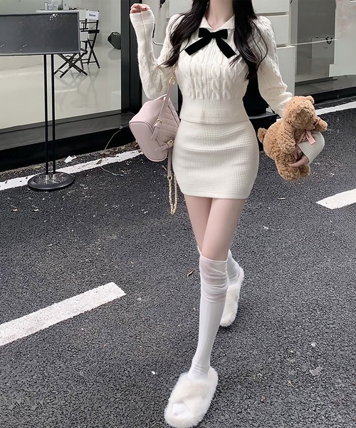 MARK&LONA スカルパターン ニットセーター スカート セット MARK&LONA スカルパターン ニットセーター スカート セット MARK&LONA