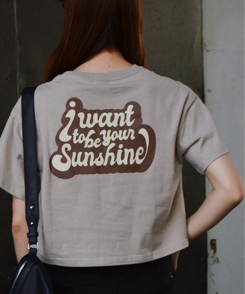 spiritoso(スピリトーゾ)の「【spiritoso】SunshineポップカラーTシャツ(Tシャツ/カットソー・レディース・スミクロ/バイオレット/ホワイト/グレイッシュベージュ/カーキ・FREE)」の3枚目の写真