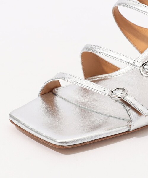 TOMORROWLAND （トゥモローランド）の「Aeyde EANNA ベルテッドサンダル（サンダル・レディース・シルバー・38/37/36）」の6枚目の写真