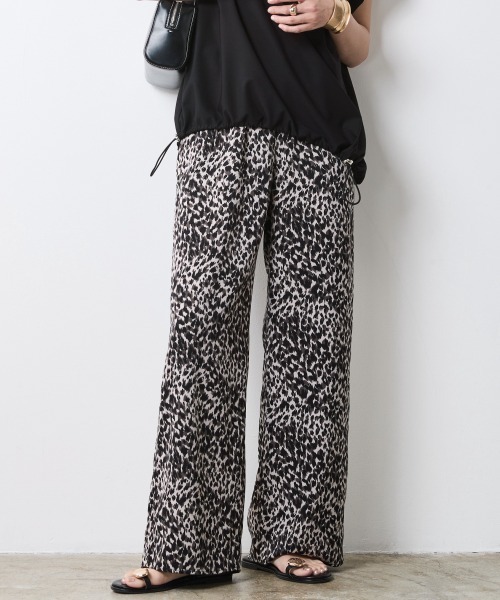 CHIC STYLE（シックスタイル）の「レオパードプリントパンツ＜大きいサイズ有＞シックスタイル（その他パンツ・レディース・ブラウン系/グレー系・L/M/5L/4L/3L/LL）」の7枚目の写真