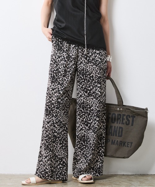 CHIC STYLE（シックスタイル）の「レオパードプリントパンツ＜大きいサイズ有＞シックスタイル（その他パンツ・レディース・ブラウン系/グレー系・L/M/5L/4L/3L/LL）」の14枚目の写真