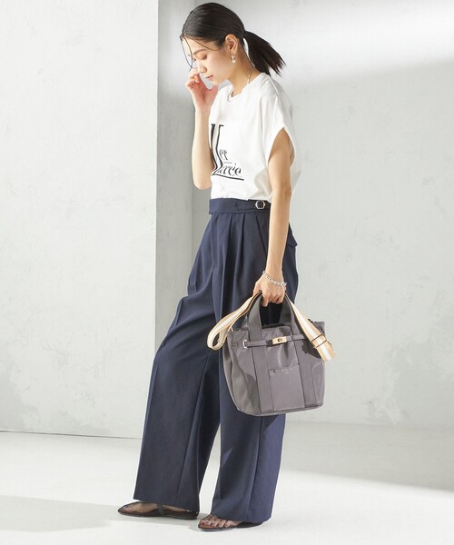 SHIPS（シップス）の「【WEB限定】パーテーション ライン テープ バッグ（ショルダーバッグ・レディース・ブラック/グレー/ベージュ/ネイビー・ONE SIZE）」の10枚目の写真