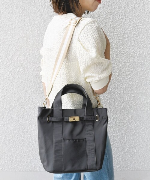 SHIPS（シップス）の「【WEB限定】パーテーション ライン テープ バッグ（ショルダーバッグ・レディース・ブラック/グレー/ベージュ/ネイビー・ONE SIZE）」の14枚目の写真