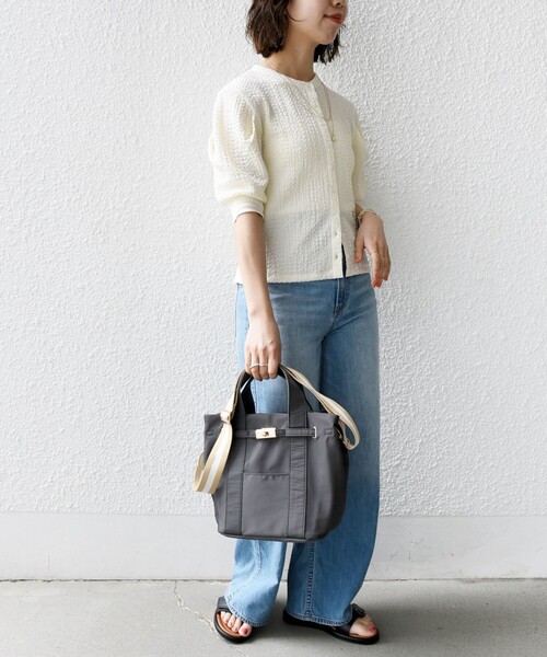 SHIPS（シップス）の「【WEB限定】パーテーション ライン テープ バッグ（ショルダーバッグ・レディース・ブラック/グレー/ベージュ/ネイビー・ONE SIZE）」の16枚目の写真