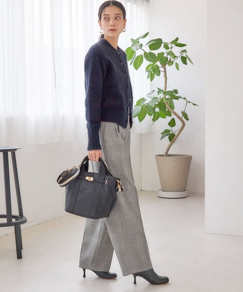 SHIPS（シップス）の「【WEB限定】パーテーション ライン テープ バッグ（ショルダーバッグ・レディース・ブラック/グレー/ベージュ/ネイビー・ONE SIZE）」の21枚目の写真