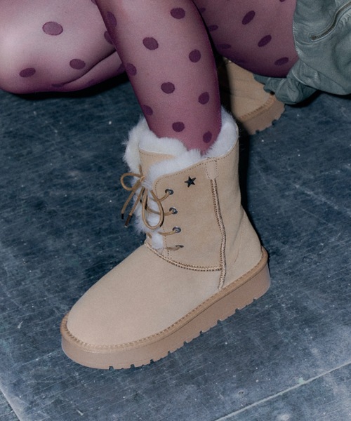 DTYYPE(ドタイプ)の「8ホールムートンブーツ(ブーツ・レディース・カーキ/ブラウン・LARGE/MEDIUM/SMALL/X-LARGE)」の3枚目の写真