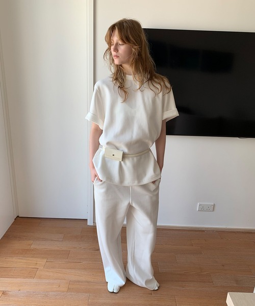 chuclla(チュクラ)の「【LONSLAN】バックリボン テクスチャー オーバーTシャツ CHLONW25s028(スウェット・レディース・ホワイト/グレー・M/S)」の7枚目の写真
