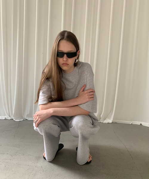 chuclla(チュクラ)の「【LONSLAN】バックリボン テクスチャー オーバーTシャツ CHLONW25s028(スウェット・レディース・ホワイト/グレー・M/S)」の17枚目の写真