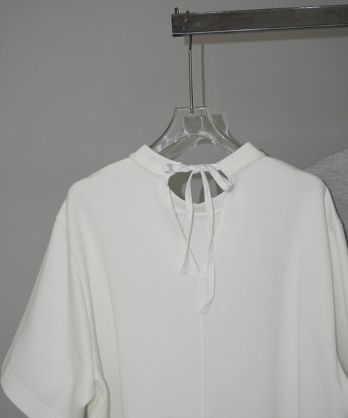 chuclla(チュクラ)の「【LONSLAN】バックリボン テクスチャー オーバーTシャツ CHLONW25s028(スウェット・レディース・ホワイト/グレー・M/S)」の3枚目の写真