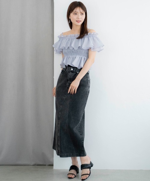 AND COUTURE(アンドクチュール)の「エアリーティアードオフショルブラウス(シャツ/ブラウス・レディース・オフホワイト/サックスブルー/ブラック/ベージュ・FREE)」の14枚目の写真