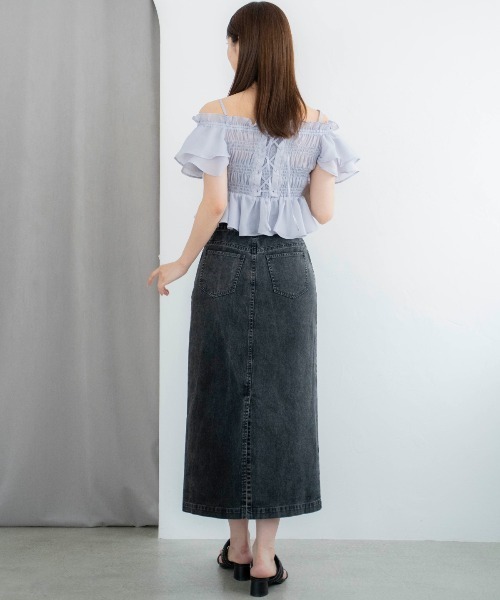 AND COUTURE(アンドクチュール)の「エアリーティアードオフショルブラウス(シャツ/ブラウス・レディース・オフホワイト/サックスブルー/ブラック/ベージュ・FREE)」の17枚目の写真