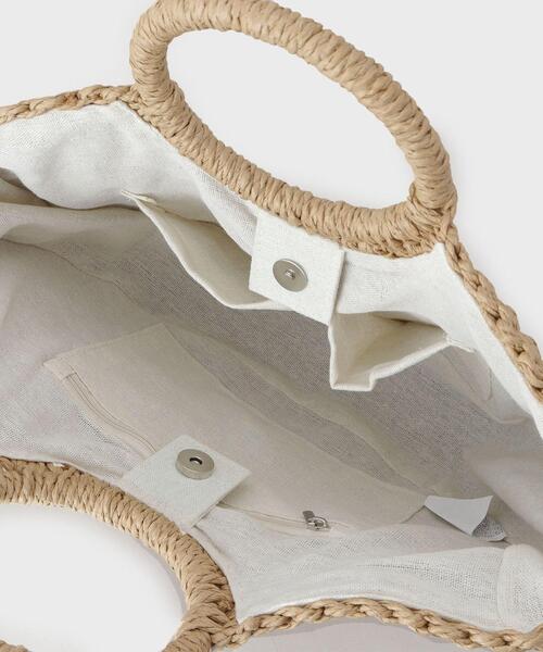 GALLEST（ギャレスト）の「ハーフムーンブレードバッグ（ハンドバッグ・レディース・ベージュ・00）」の8枚目の写真