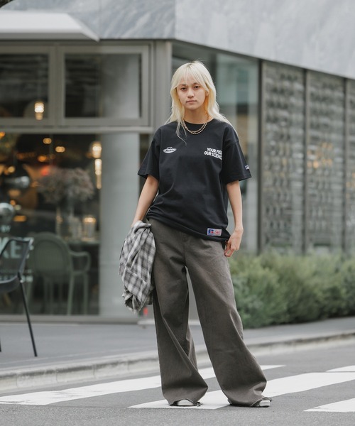 Russell Athletic(ラッセルアスレティック)の「Russell Athletic/ラッセルアスレティック×Berkley/バークレイ MULTI LOGO HEAVY COTTON JERSEY S/S T Tシャツ(Tシャツ/カットソー・メンズ・ブラック/ホワイト・XL/M/L)」の20枚目の写真
