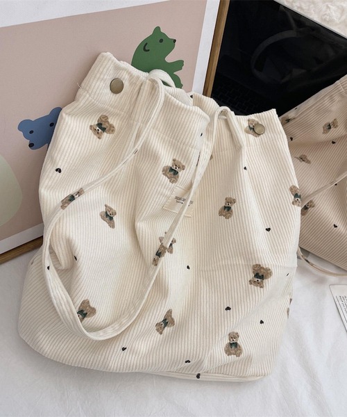 VIBGYOR(ヴィブジョー)の「Mignonjour/くまコーデュロイトートバッグ M2596(トートバッグ・レディース・ブルー/ホワイト/ピンク/ベージュ・FREE)」の1枚目の写真