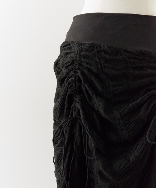 Chick（チック）の「Floral Pattern Gathered Long Skirt/花柄 ギャザーロングスカート（スカート・レディース・ブラック・FREE）」の4枚目の写真