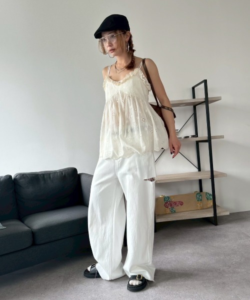 HANNE（アン）の「カットアウトベルトワイドデニム（デニムパンツ・レディース・ホワイト/ブルー・SMALL/MEDIUM）」の14枚目の写真