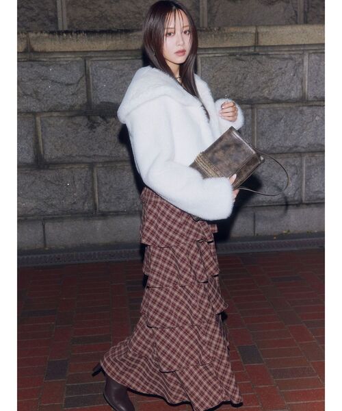 RESEXXY(リゼクシー)の「スクエアトゥロングブーツ(ブーツ・レディース・ブラック/ブラウン・LARGE/MEDIUM/SMALL)」の4枚目の写真