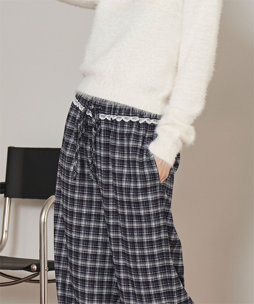 miette(ミエット)の「ウエストフリルチェックワイドパンツ(その他パンツ・レディース・ネイビー/ミント/キャメル・M/S)」の14枚目の写真