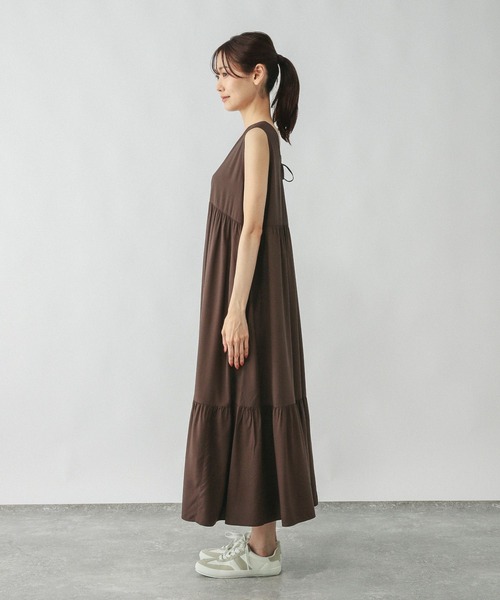 GLOBAL WORK（グローバルワーク）の「さらさらリラックスノースリーブワンピース/575224（ワンピース・レディース・レッド/ブラック/ブラウン・MEDIUM/LARGE）」の21枚目の写真