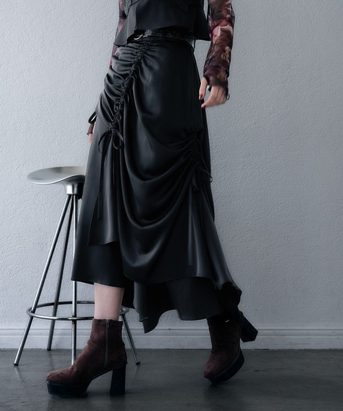 HARE（ハレ）の「サテンドロストイレヘムスカート(HARE)（スカート・レディース・ブラック/ライトブルー・FREE）」の2枚目の写真