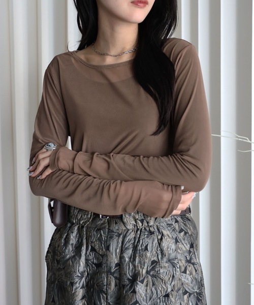 YENNA（イェンナ）の「【シアーロングスリーブTシャツ】レイヤードスタイル（Tシャツ/カットソー・レディース・ベージュ/ブラウン/アイボリー/ブラック・FREE）」の4枚目の写真