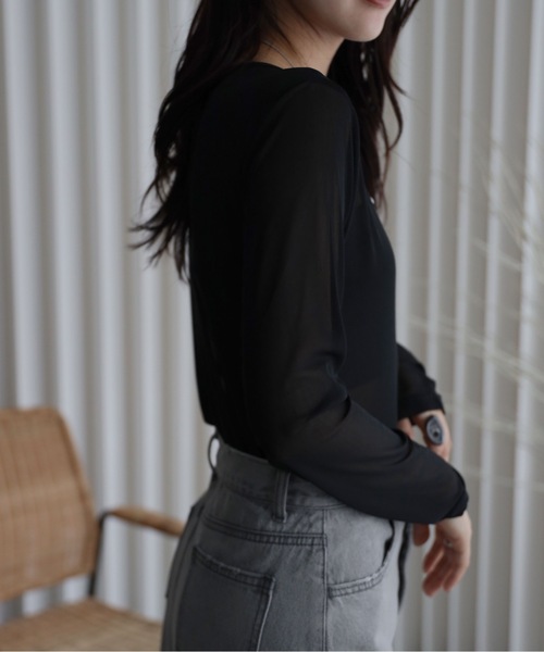 YENNA（イェンナ）の「【シアーロングスリーブTシャツ】レイヤードスタイル（Tシャツ/カットソー・レディース・ベージュ/ブラウン/アイボリー/ブラック・FREE）」の20枚目の写真