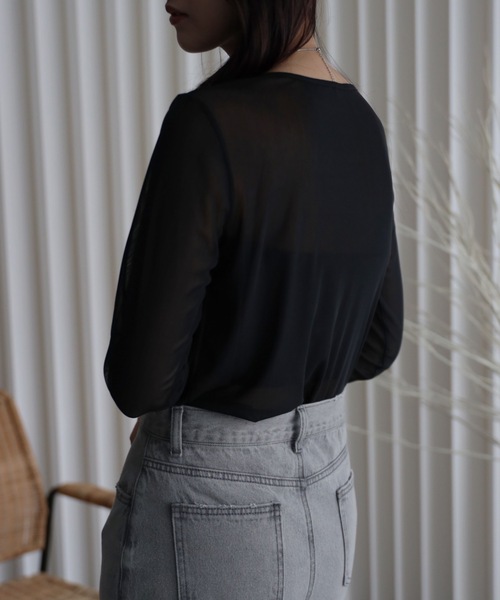 YENNA（イェンナ）の「【シアーロングスリーブTシャツ】レイヤードスタイル（Tシャツ/カットソー・レディース・ベージュ/ブラウン/アイボリー/ブラック・FREE）」の21枚目の写真