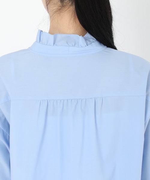 STRAWBERRY-FIELDS（ストロベリーフィールズ）の「シルキーブロード_Vネックフリルボウタイブラウス（シャツ/ブラウス・レディース・オフホワイト/サックスブルー/ブラック・2）」の9枚目の写真