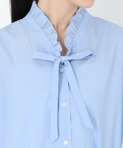 STRAWBERRY-FIELDS（ストロベリーフィールズ）の「シルキーブロード_Vネックフリルボウタイブラウス（シャツ/ブラウス・レディース・オフホワイト/サックスブルー/ブラック・2）」の8枚目の写真