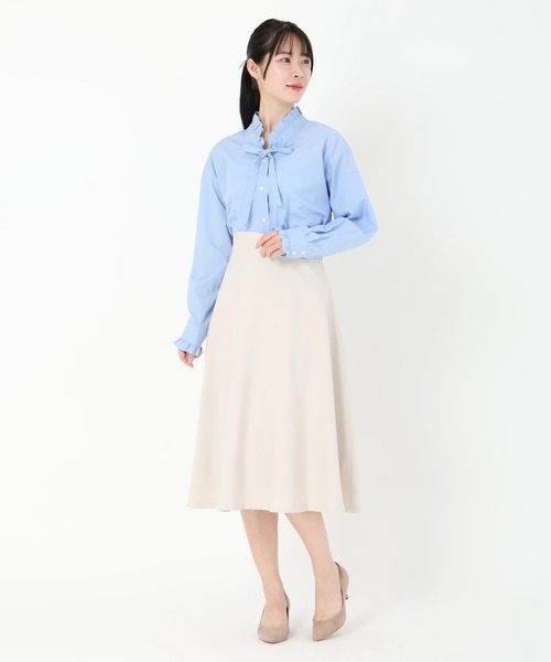 STRAWBERRY-FIELDS（ストロベリーフィールズ）の「シルキーブロード_Vネックフリルボウタイブラウス（シャツ/ブラウス・レディース・オフホワイト/サックスブルー/ブラック・2）」の12枚目の写真