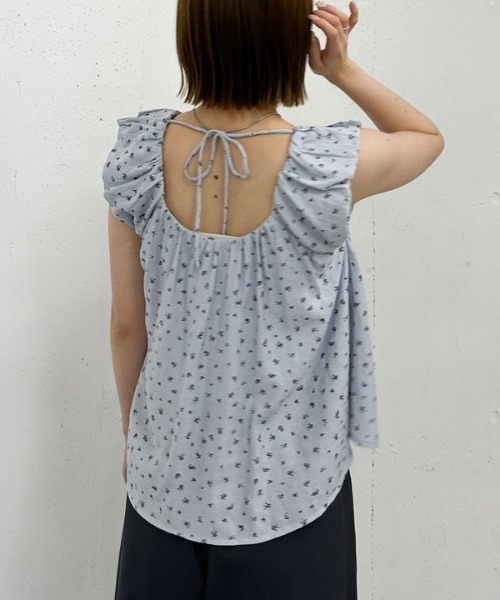 archives（アルシーヴ）の「バルーンノースリ花柄ブラウス（シャツ/ブラウス・レディース・ブルー/アイボリー/ネイビー・MEDIUM）」の16枚目の写真