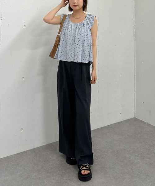 archives（アルシーヴ）の「バルーンノースリ花柄ブラウス（シャツ