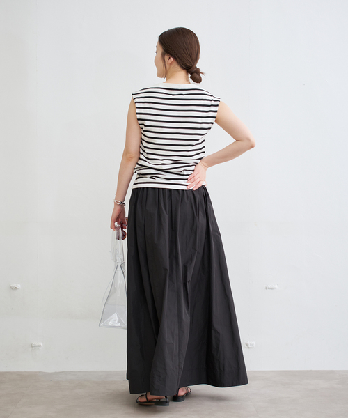 IENA（イエナ）の「タフタイージーボリュームスカート（スカート・レディース・ブラウン/ブラック/カーキ・36/38）」の17枚目の写真