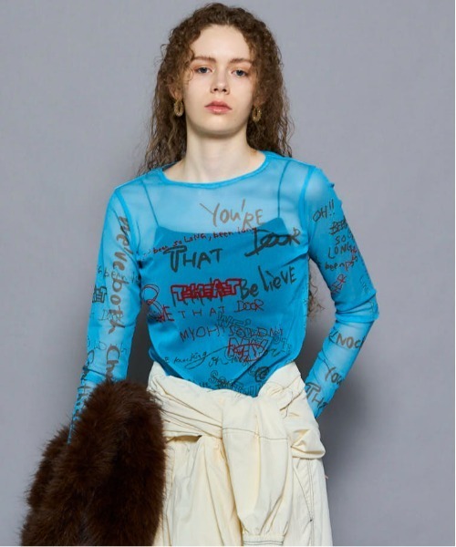 MAISON SPECIAL(メゾンスペシャル)の「Hand Writing Mesh Tops/ハンドライティングメッシュトップス(Tシャツ/カットソー・レディース・ブルー/ベージュ/チャコールグレー/ホワイト・FREE)」の4枚目の写真