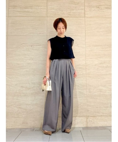 allureville(アルアバイル)の「ジョーゼットオーバーラップブラウス(シャツ/ブラウス・レディース・ベージュ/ネイビー/ブラウン・2)」の15枚目の写真