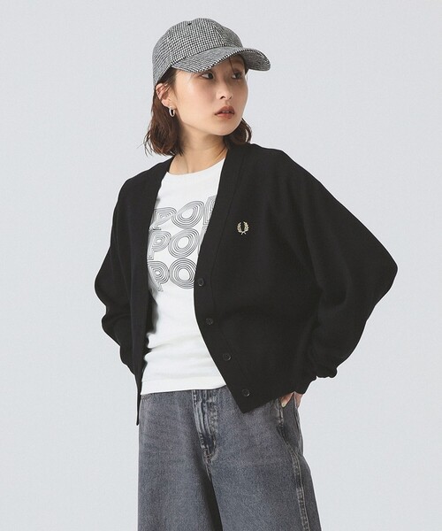 FRED PERRY（フレッドペリー）の「FRED PERRY / V-Neck Cardigan [手洗い可]（カーディガン/ボレロ・レディース・ベージュ/ブラック・10）」の6枚目の写真