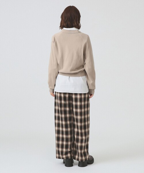 FRED PERRY（フレッドペリー）の「FRED PERRY / V-Neck Cardigan [手洗い可]（カーディガン/ボレロ・レディース・ベージュ/ブラック・10）」の14枚目の写真