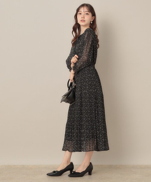 couture brooch（クチュールブローチ）の「【一枚で着映える・花柄・通勤】前後2WAYシフォン楊柳小花ワンピース（ワンピース・レディース・ブラック系/ワイン系1・42/40/36/38）」の4枚目の写真