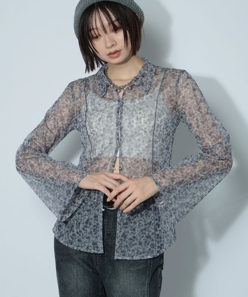 PAGEBOY(ページボーイ)の「チュールフラワーエリツキトップス(シャツ/ブラウス・レディース・オフホワイト/ブラック・FREE)」の2枚目の写真